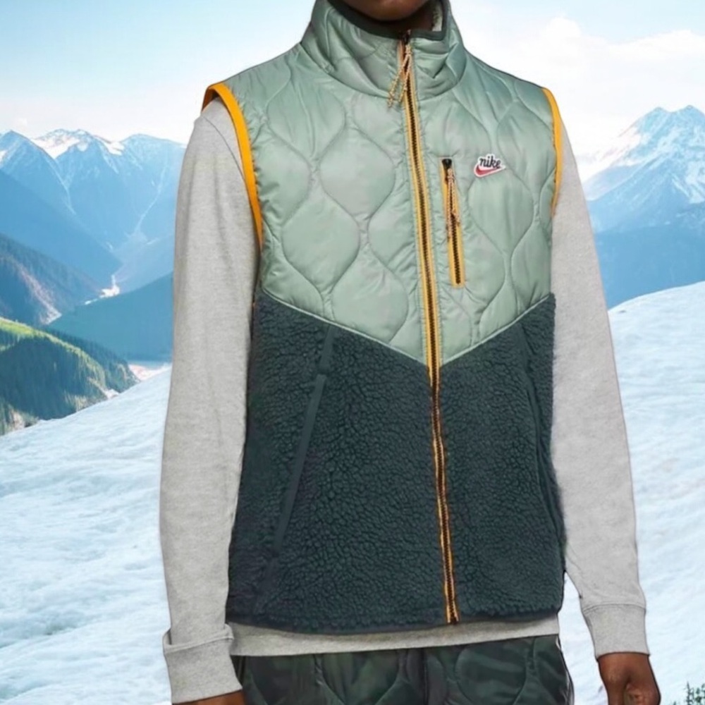 Nike Green and Gray Quilted Vest
